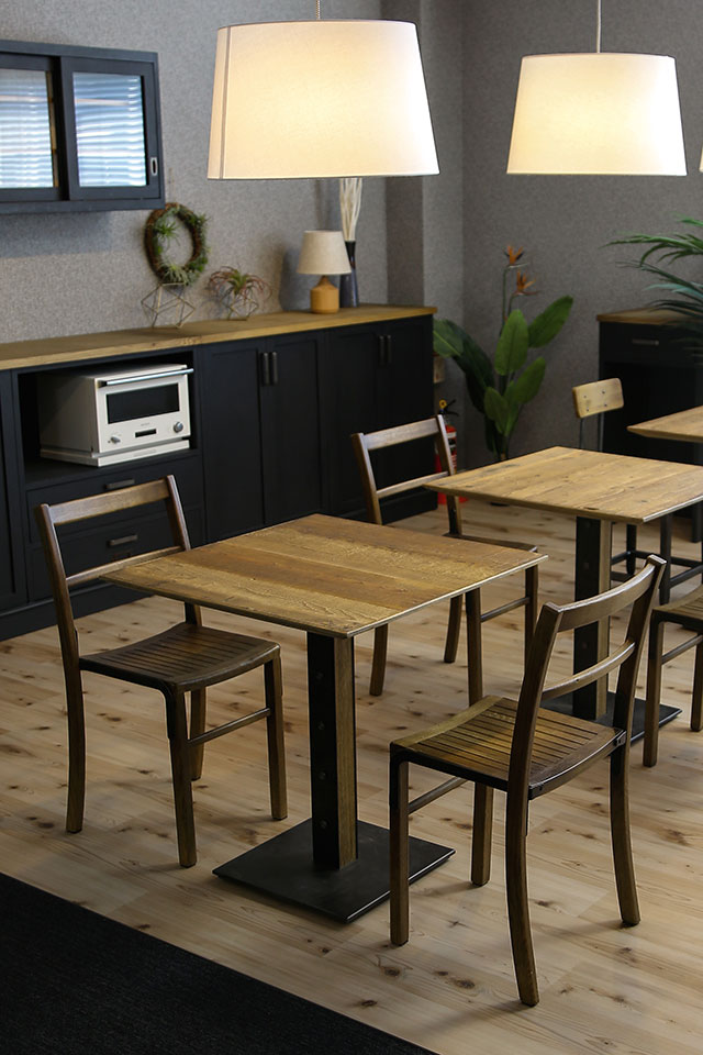 イオチェア＋トリップカフェテーブル