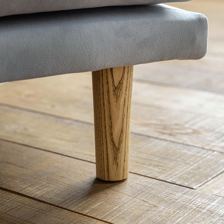 ヒューリソファ：脚部