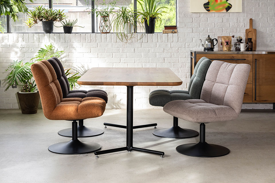 クリープダイニングテーブル