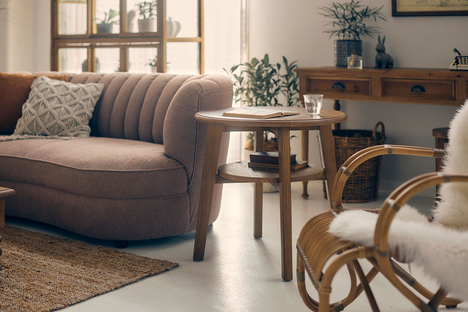 KNOT ANTIQUES スタイリングージャパニーズヴィンテージスタイル-コボシサイドテーブル&モアナソファ