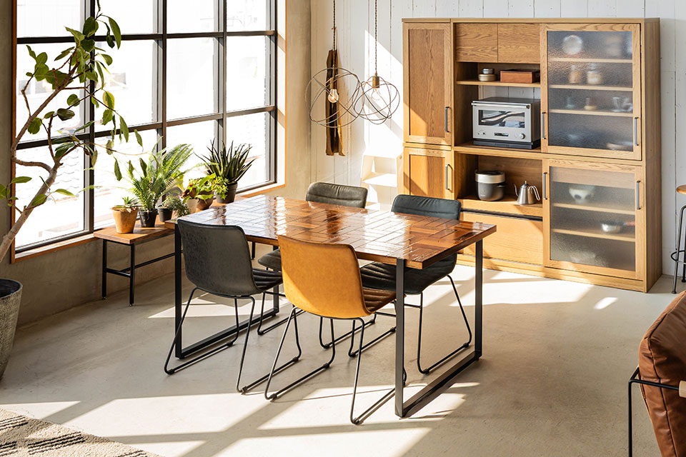 マテリアテーブル：チェス柄×No4ロの字脚[スチール]