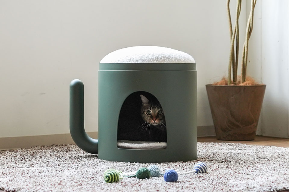 サボリーキャットタワー