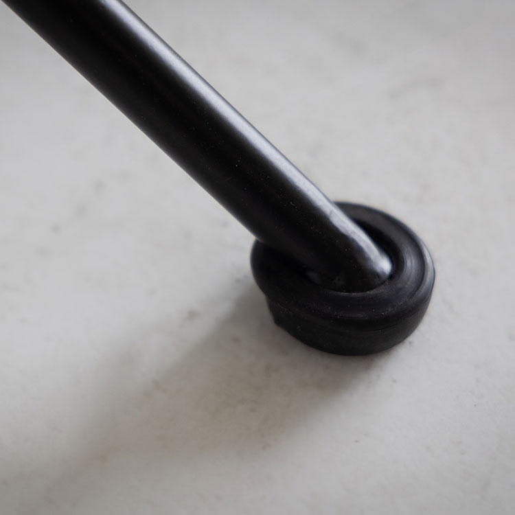 テリーサイドテーブル:脚部