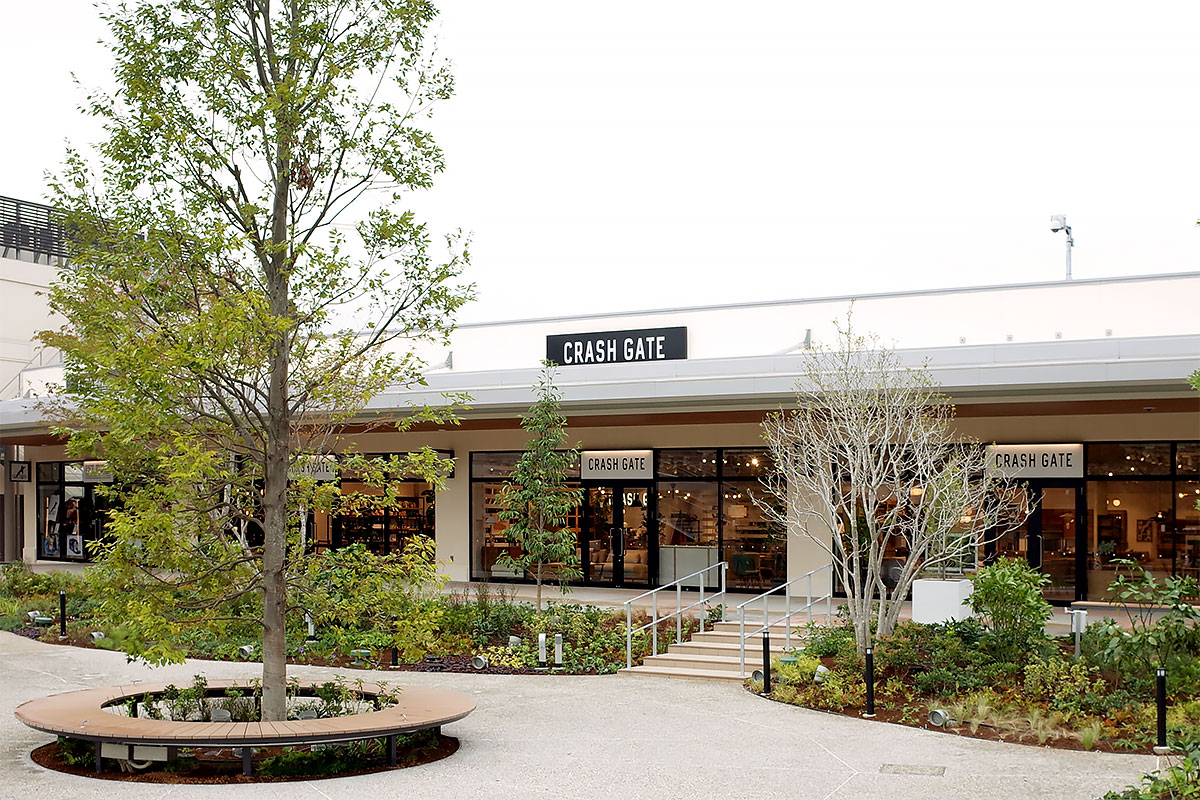 クラッシュゲート 三井アウトレットパーク岡崎店｜直営店｜CRUSH CRASH