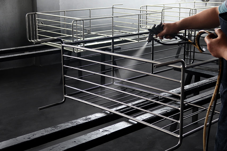 工場視察レポート:家具の製造工程:塗装