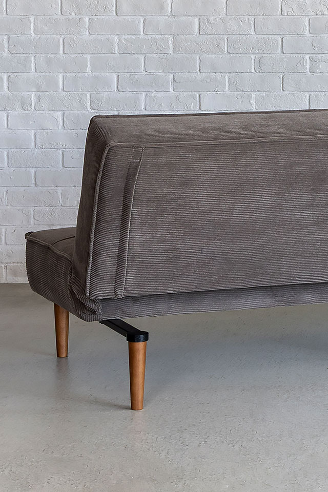 フレットソファベッド：機能説明：脚が収納された状態