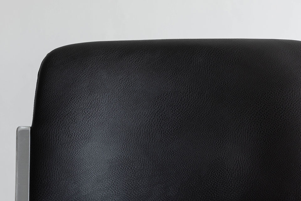 カステルチェアPVC-BK